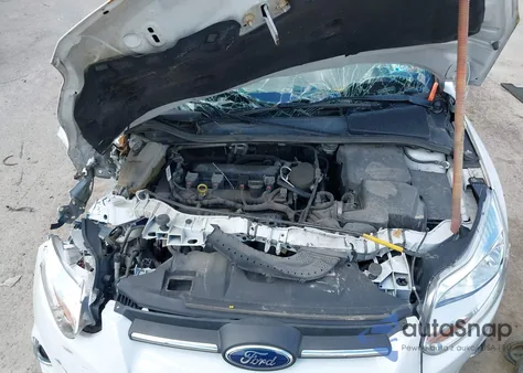 2013 Ford Focus Se z USA, uszkodzony, nr VIN 1FADP3K26DL242380